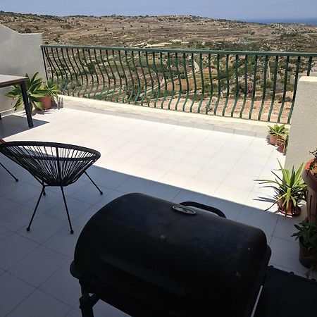 Gaia Penthouse Sea And Country Views Home 세인트폴스베이 외부 사진