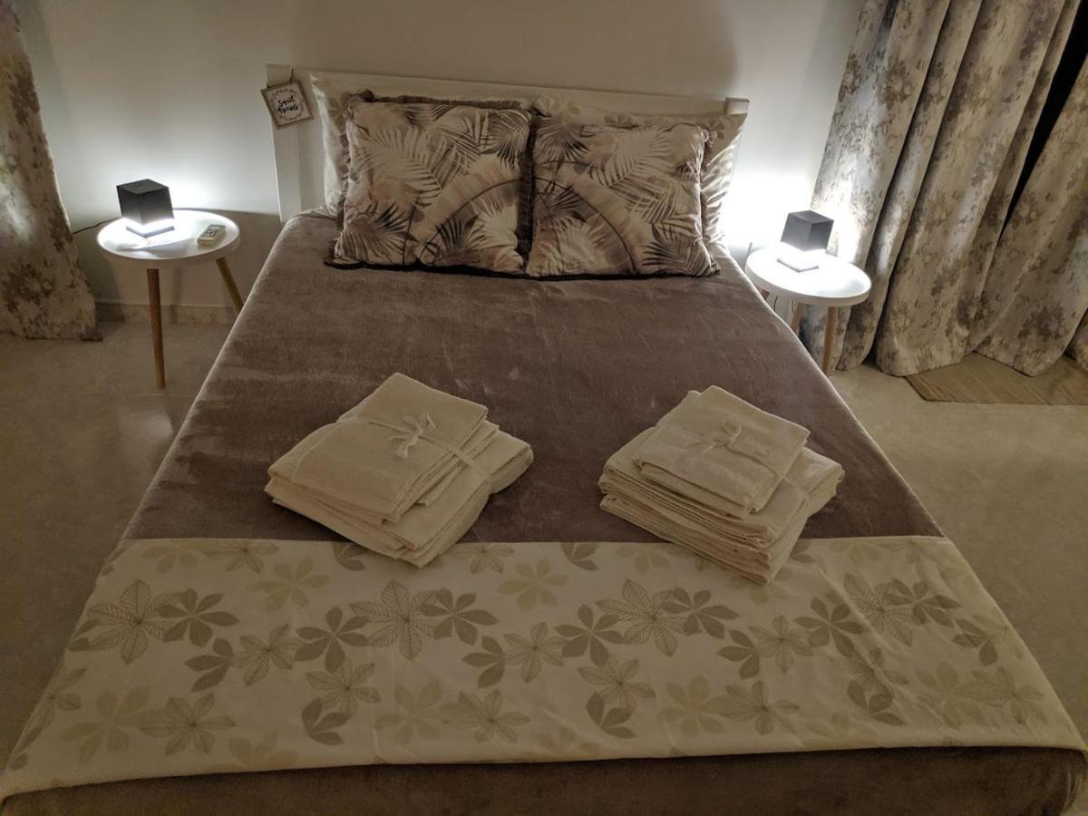 Gaia Penthouse Sea And Country Views Home 세인트폴스베이 외부 사진