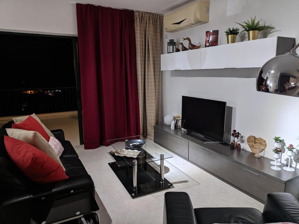 Gaia Penthouse Sea And Country Views Home 세인트폴스베이 외부 사진