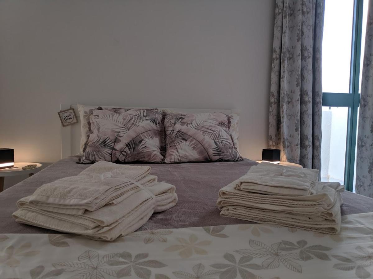 Gaia Penthouse Sea And Country Views Home 세인트폴스베이 외부 사진