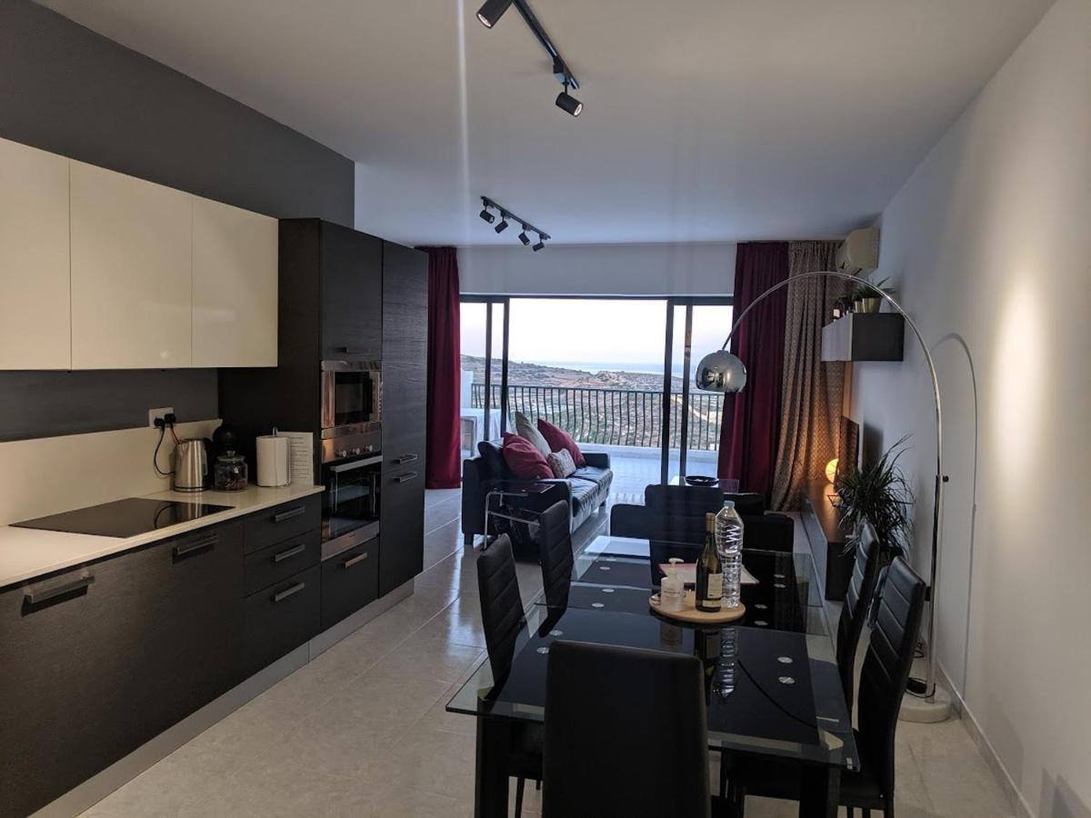 Gaia Penthouse Sea And Country Views Home 세인트폴스베이 외부 사진