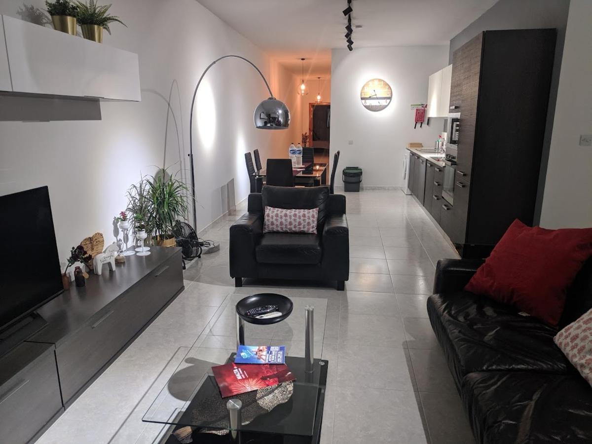 Gaia Penthouse Sea And Country Views Home 세인트폴스베이 외부 사진