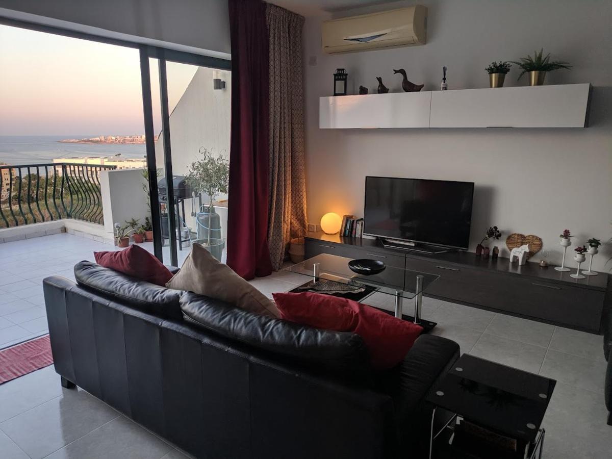 Gaia Penthouse Sea And Country Views Home 세인트폴스베이 외부 사진