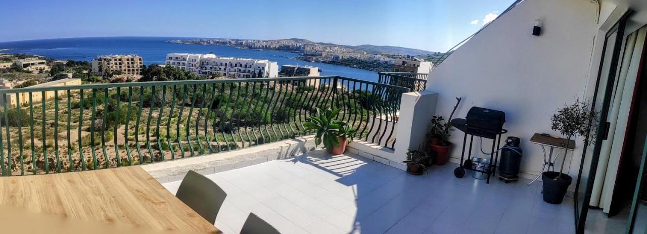 Gaia Penthouse Sea And Country Views Home 세인트폴스베이 외부 사진